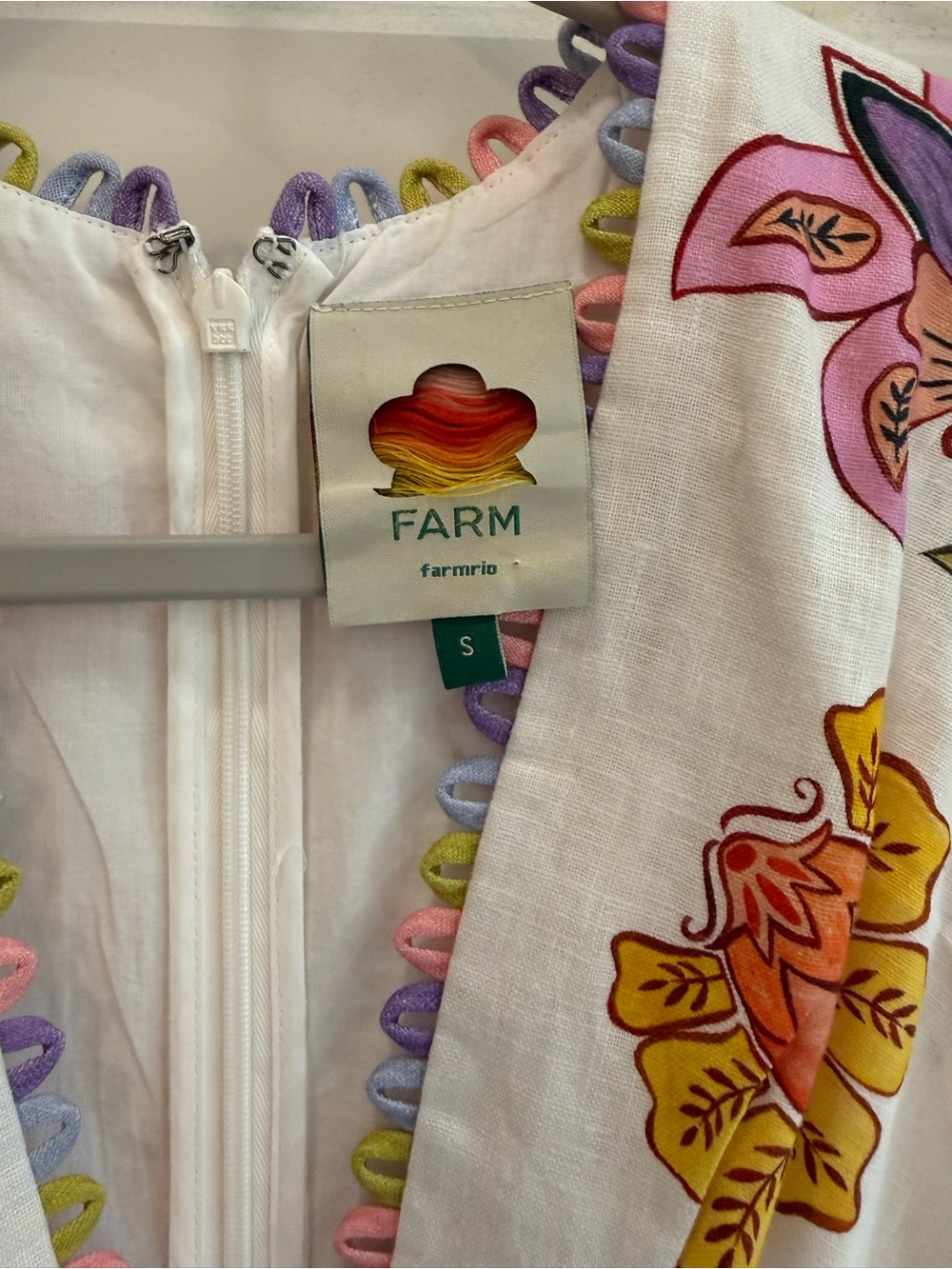 FARM Rio White Midi Dress with Multicolor Floral Print - Picture 2 of 4